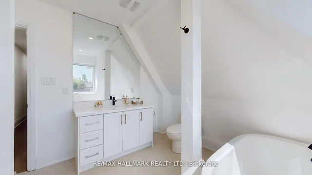 Additional image 20 of 755 Manning Ave