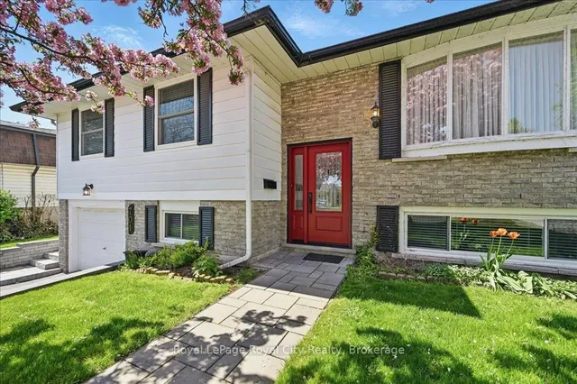 Additional image 5 of 701 Castleguard Cres