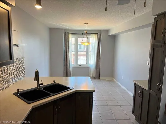 Additional image 3 of 305 Briarmeadow Dr Unit 9