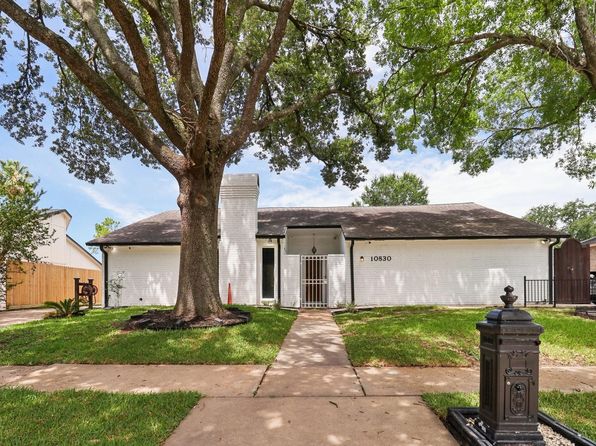 10830 Villa Lea Ln, Houston, TX 77071