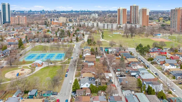 Additional image 50 of 80 Rosevear Ave