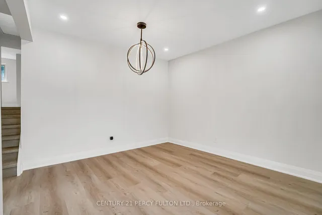 Additional image 8 of 33 Pettibone Sq