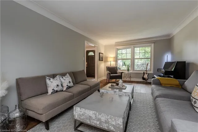 Additional image 11 of 6 Carl Cres