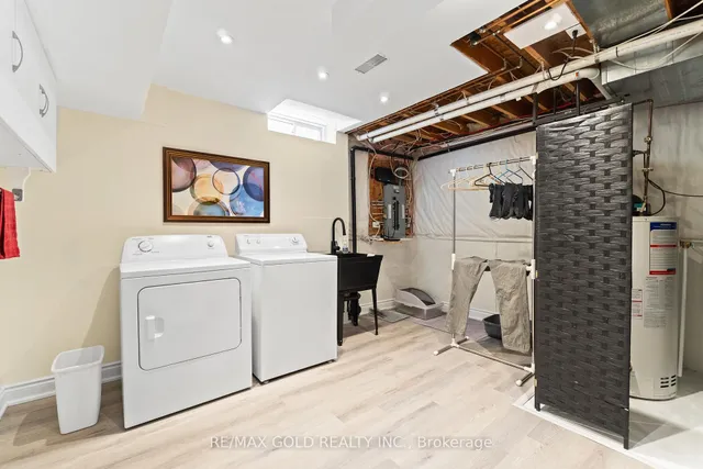 Additional image 43 of 36 Slipneedle St