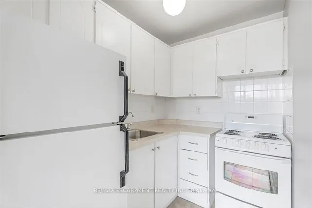 Additional image 6 of 150 CHARLTON Ave Unit 3307