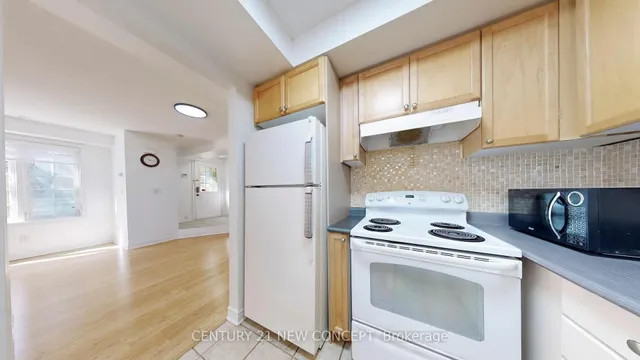 Additional image 12 of 45 Cedarcroft Blvd Unit 2