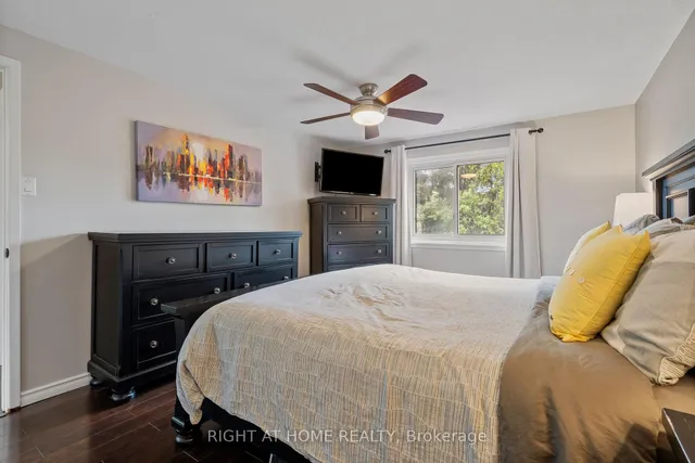 Additional image 17 of 2448 Malcolm Cres