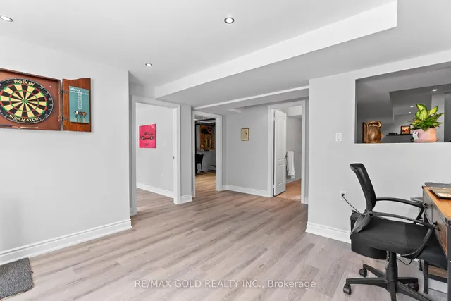 Additional image 36 of 36 Slipneedle St