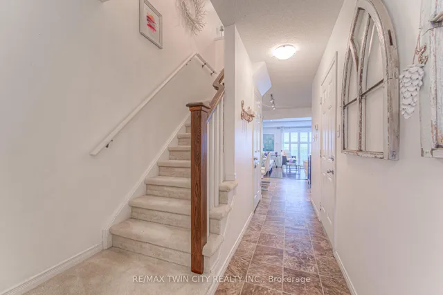 Additional image 6 of 513 Beaumont Cres