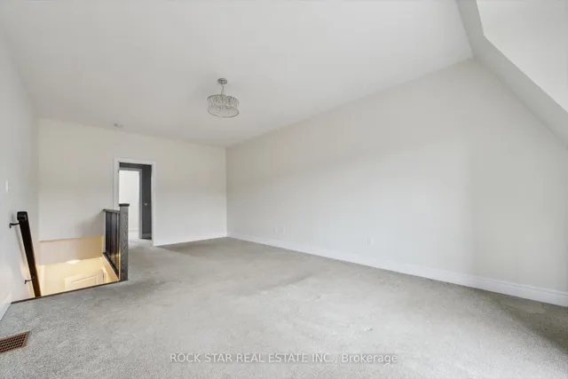 Additional image 24 of 819C Oxford St