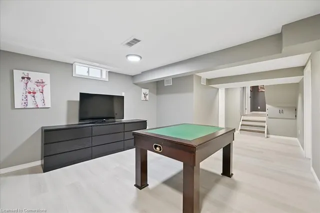 Additional image 36 of 69 Hillgarden Dr