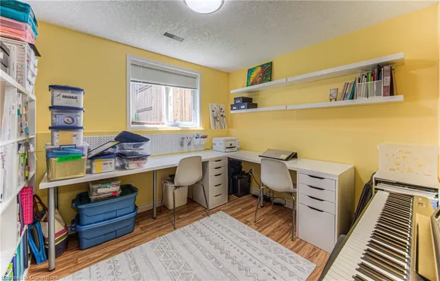 Additional image 31 of 389 Westmeadow Dr