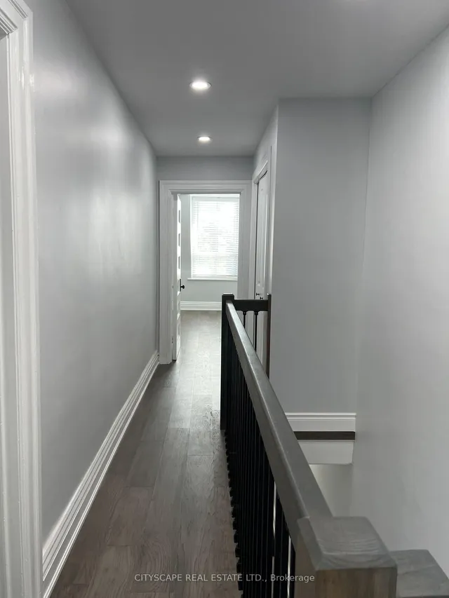 Additional image 12 of 476 Lansdowne Ave