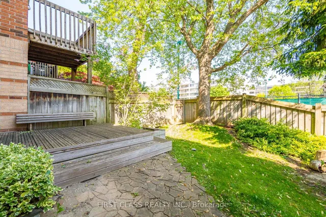 Additional image 48 of 10A Leaside Park Dr