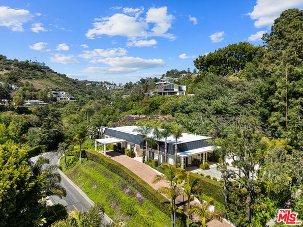 10825 Chalon Rd, Los Angeles, CA 90077