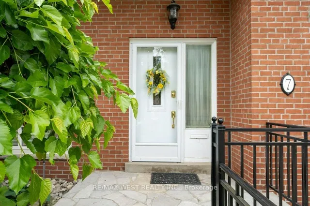 Additional image 2 of 7 Keywell Crt