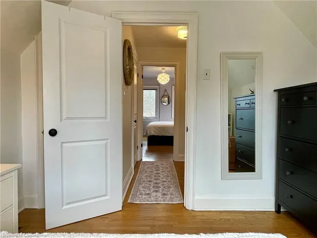 Additional image 19 of 65 Hyde Park Ave