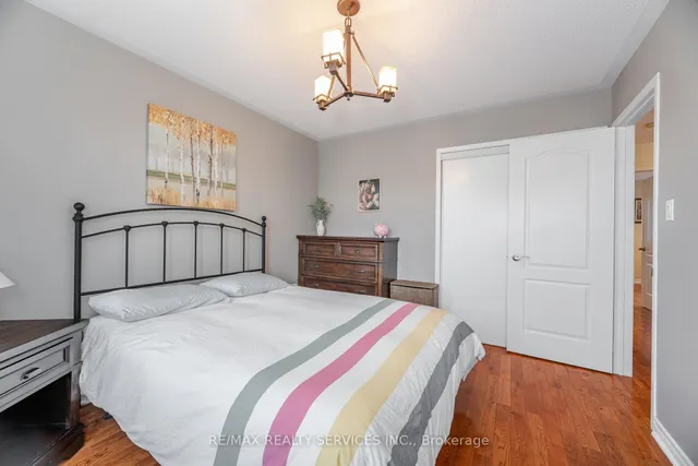 Additional image 30 of 51 LORMEL Gate