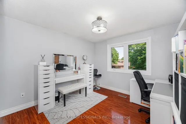 Additional image 28 of 100 Tanager Sq