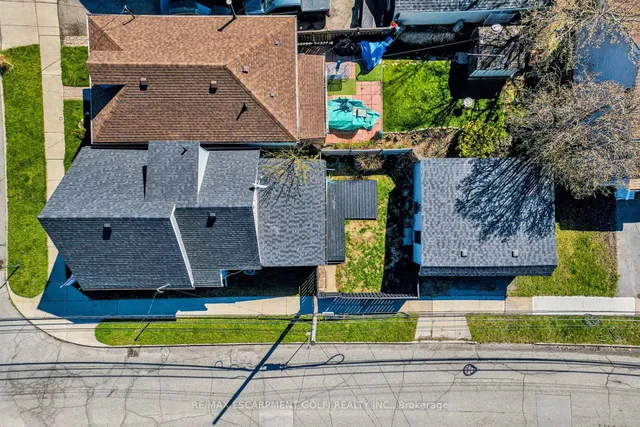 Additional image 36 of 39 DIVISION St