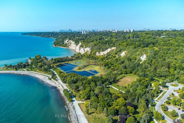 Additional image 30 of 57 Bledlow Manor Dr