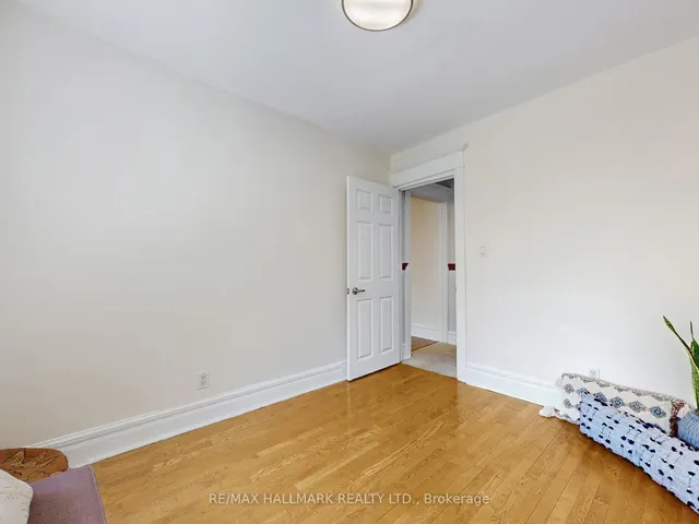 Additional image 22 of 34 Strathcona Ave