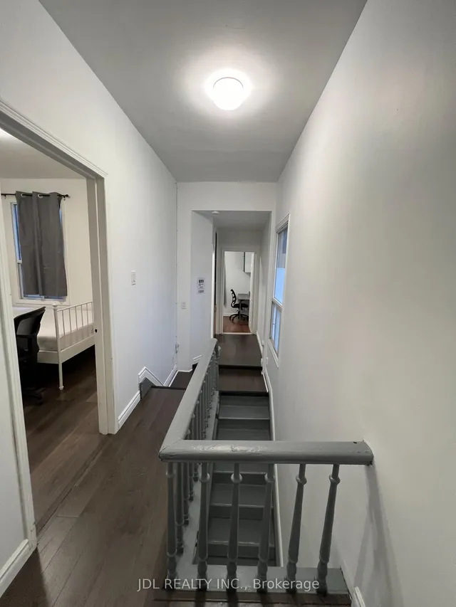 Additional image 9 of 44 Sullivan St