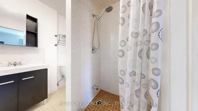 Additional image 32 of 54 Bonis Ave