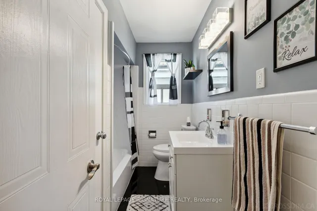 Additional image 16 of 18 Lupin Dr