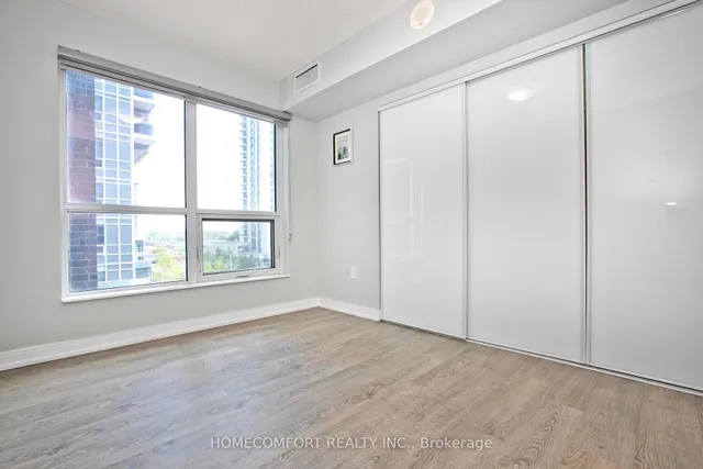 Additional image 11 of 275 Village Green Sq Unit 417