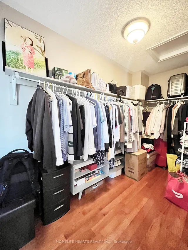 Additional image 13 of 516 Lumberton Cres