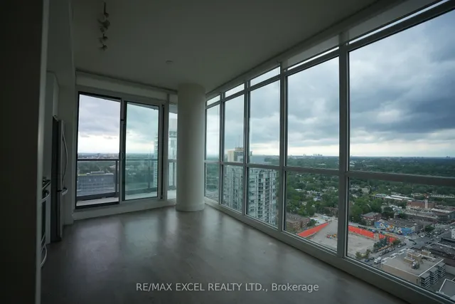 Additional image 27 of 30 Roehampton Ave Unit 3105