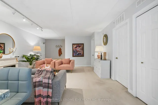 Additional image 15 of 1810 WALKERS Line Unit 307