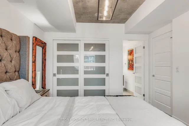 Additional image 28 of 400 Wellington St Unit 807