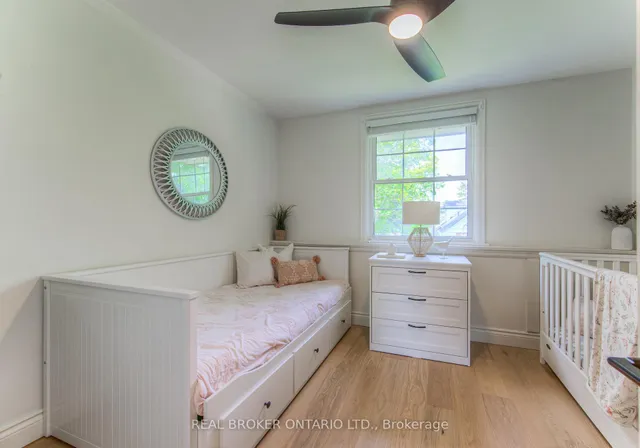 Additional image 25 of 976 Filmandale Rd