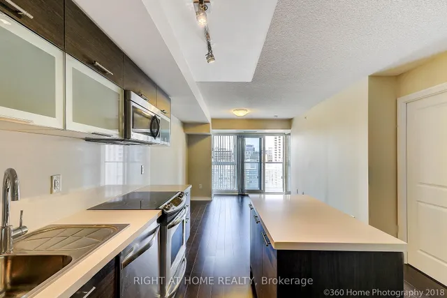 Additional image 11 of 386 Yonge St Unit 1912