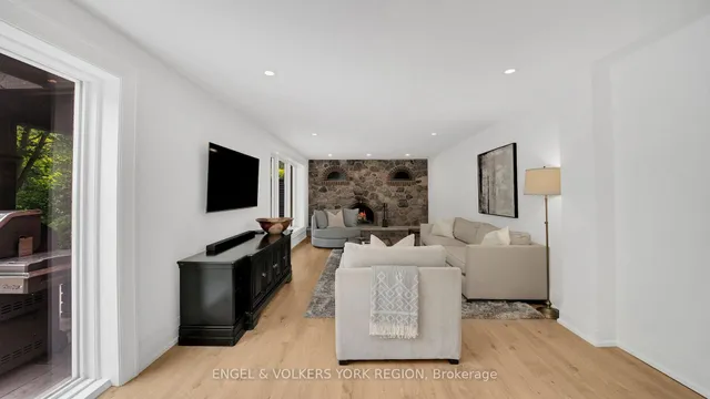 Additional image 32 of 15 Silvergrove Rd