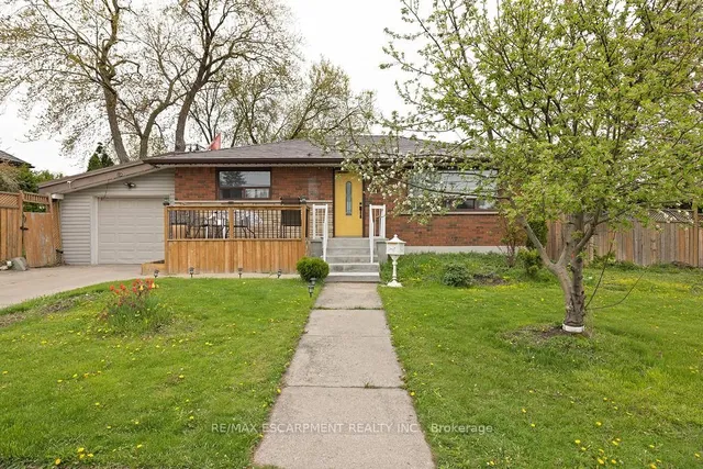 71 Montrose Ave