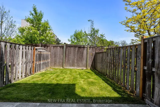 Additional image 31 of 124 Jenkinson Way Unit 24