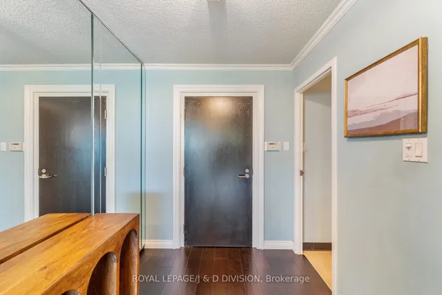 Additional image 4 of 401 Queens Quay Unit 410