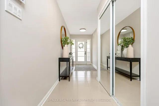 Additional image 40 of 435 Zuest Cres