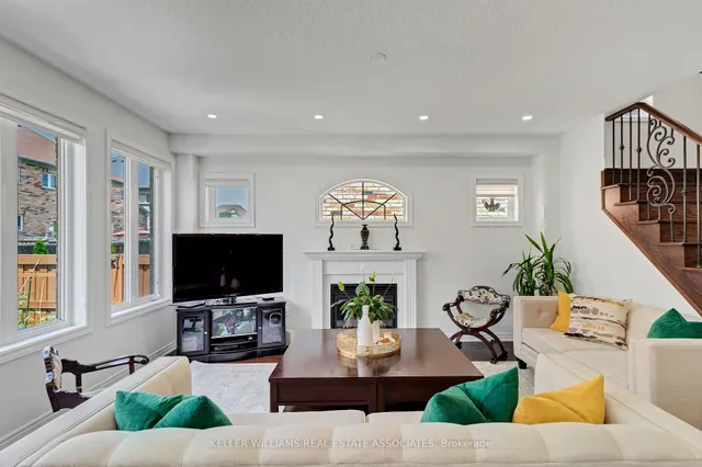 Additional image 11 of 51 Black Diamond Cres