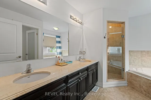 Additional image 27 of 401 Schreyer Cres