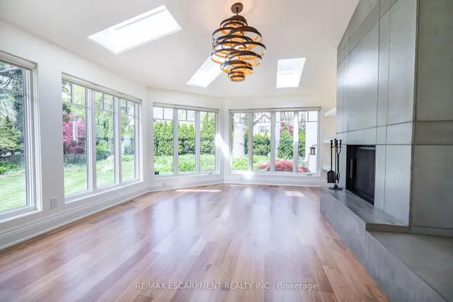 Additional image 17 of 3045 Lakeshore Rd