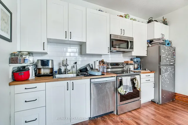 Additional image 5 of 54 West Ave