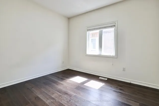 Additional image 33 of 436 Royal West Dr