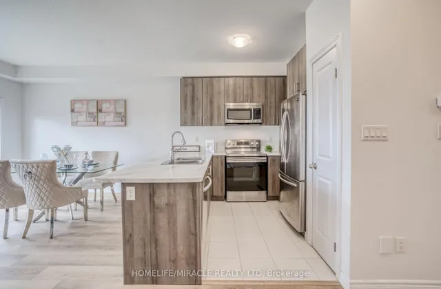 Additional image 12 of 19 Pinot Cres