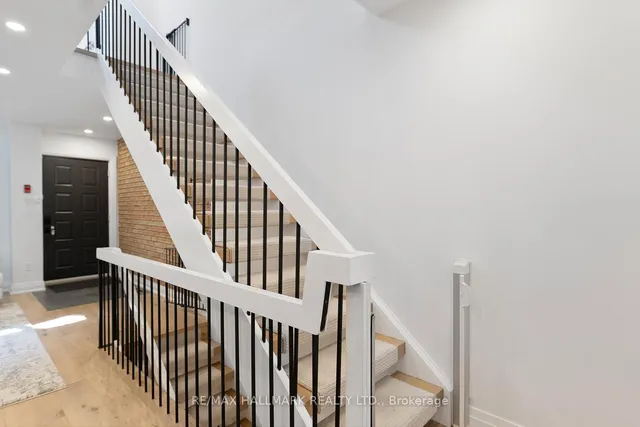 Additional image 18 of 95 Summerhill Ave Unit 11