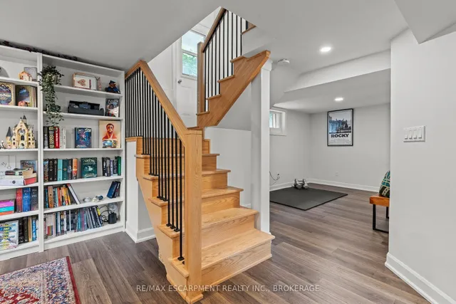 Additional image 23 of 617 Clark Ave