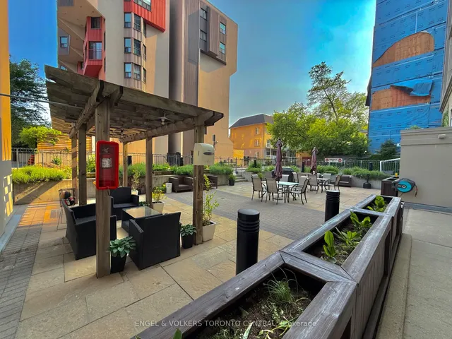 Additional image 25 of 225 Wellesley St Unit 208